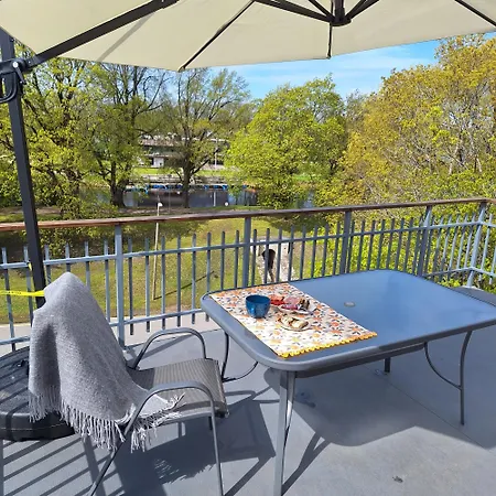 Kahe Suure Terrassiga Katusekorter